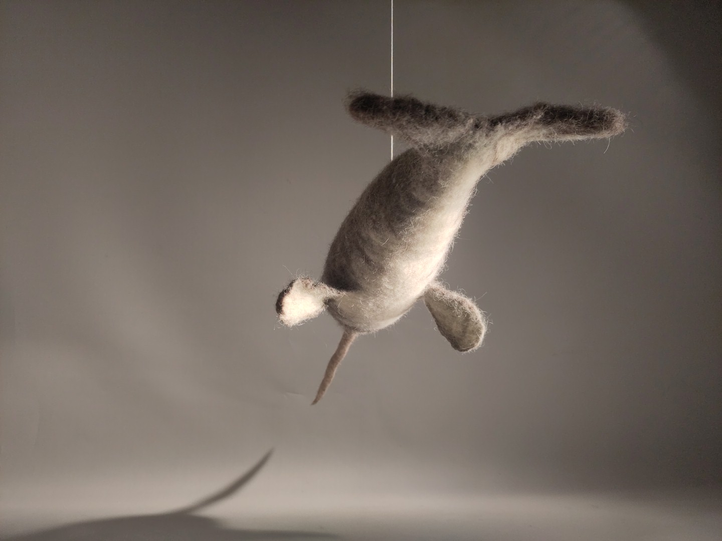bellaventure-figurines-narval-peluche-70-cm-laine-france image 3