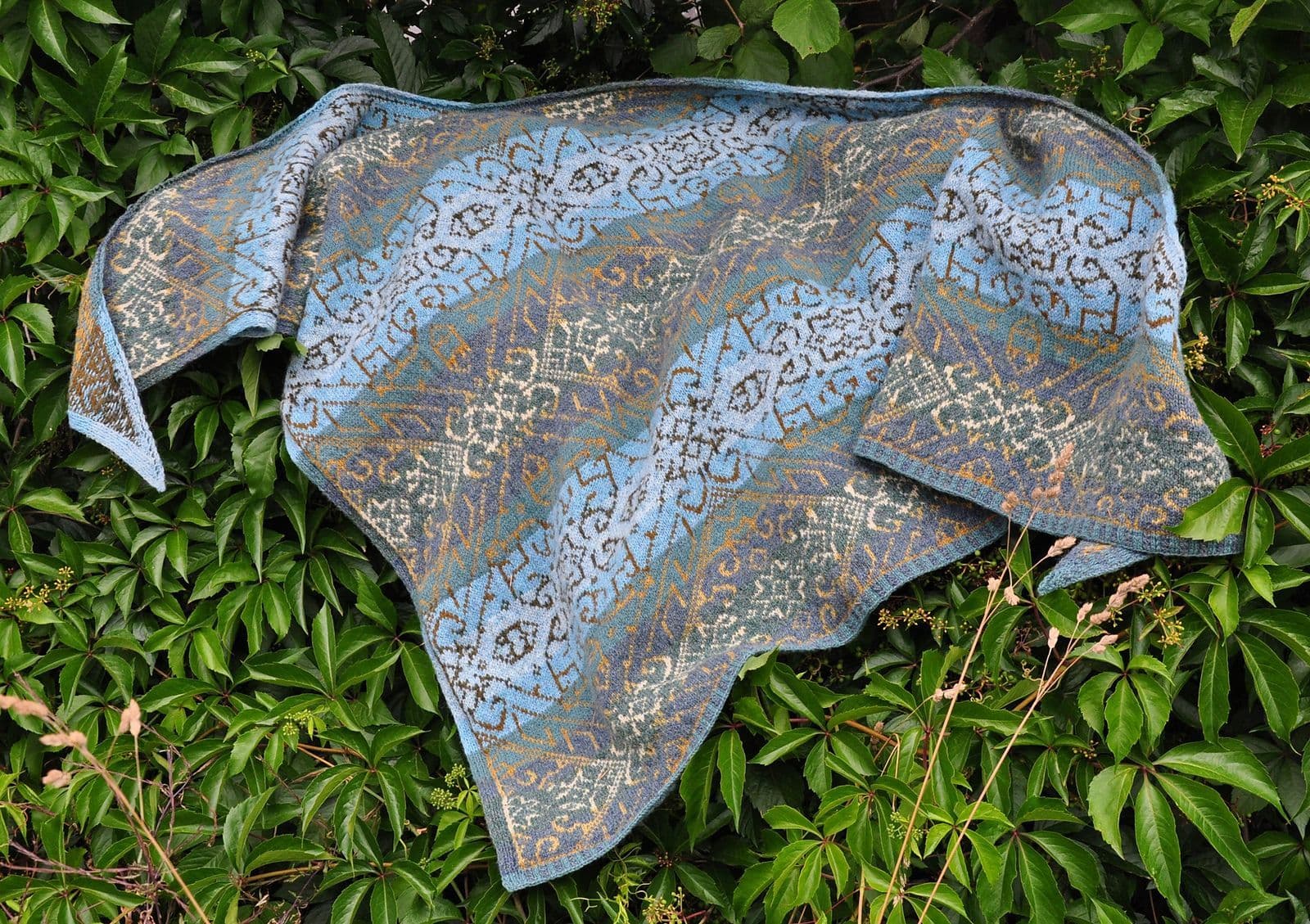 sea-bird-shawl-marion-schlenzka-patron-ch-le-triangle-pdf image 2