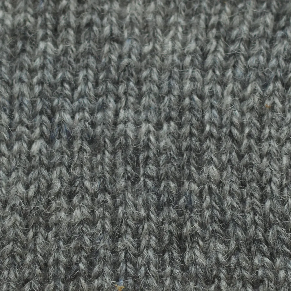 jamieson-smith-2ply-jumper-weight-c-ne-laine-teinte-027-500g image 1