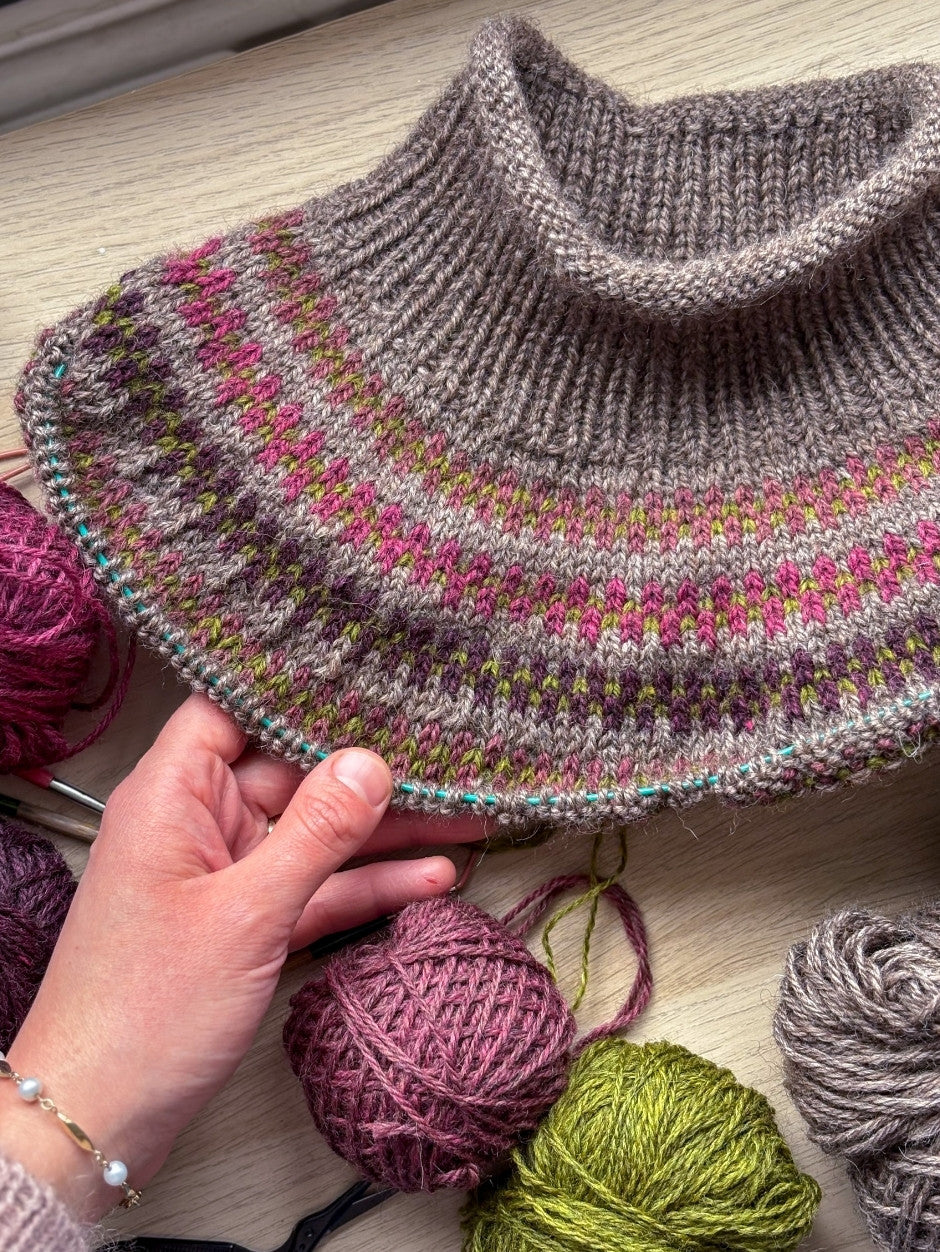 john-arbon-orla-kit-pull-jacquard-rainbow-taille-a-b image 5