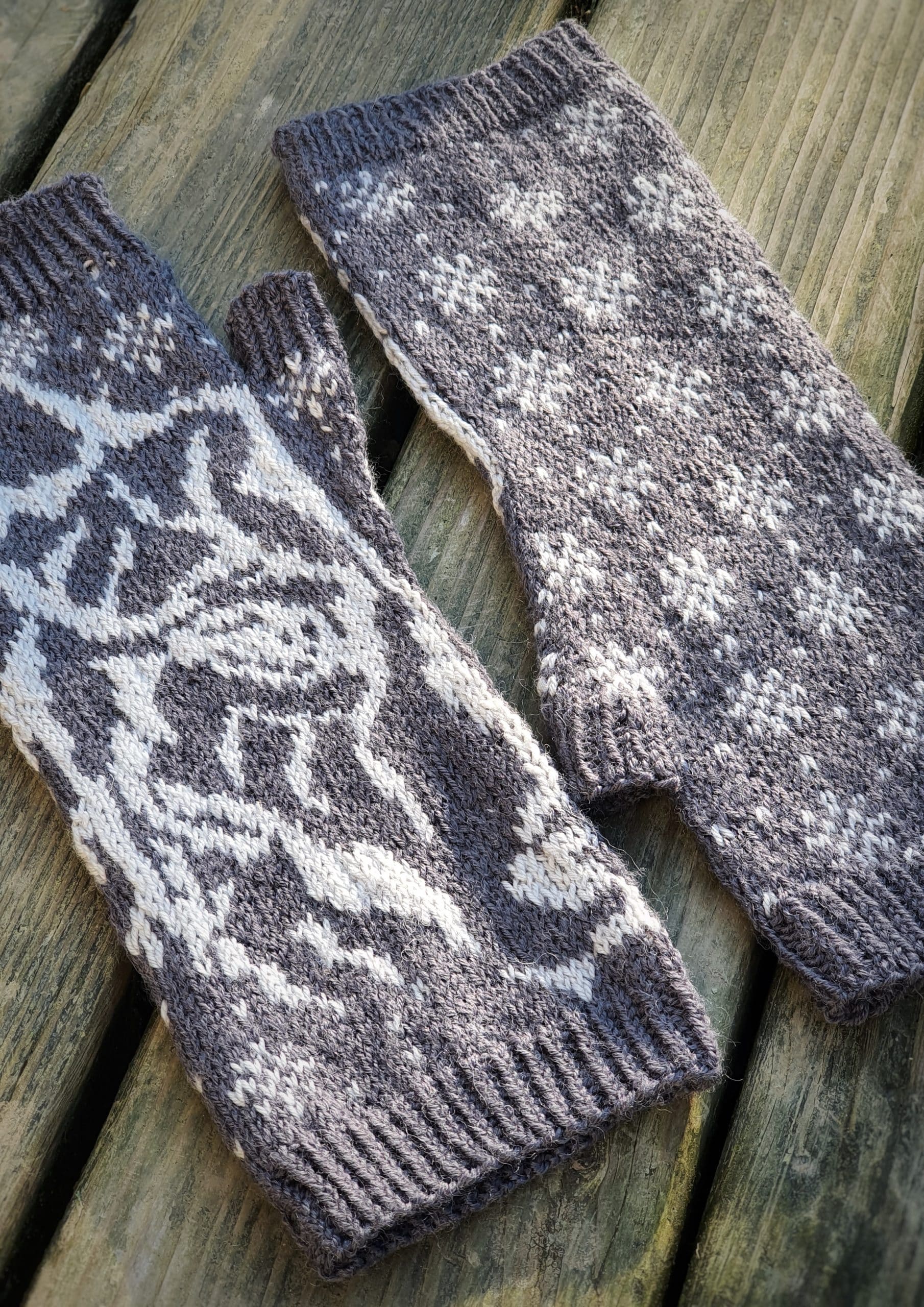 christallk-the-wolf-patron-tricot-mitaines-jacquard-femme-m image 3