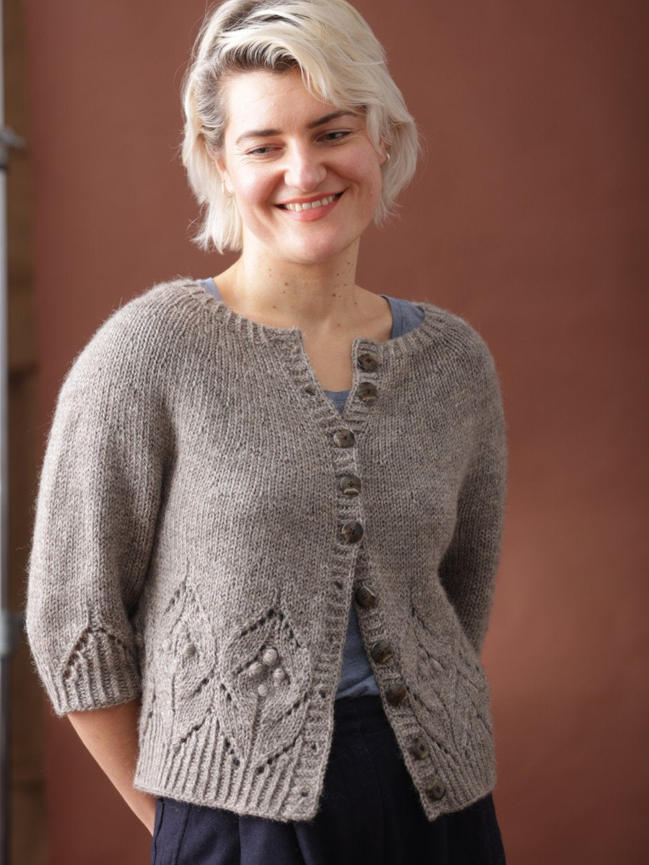 john-arbon-kits-magnolia-chunky-kit-gilet-gertrude-1-3-aran image 1