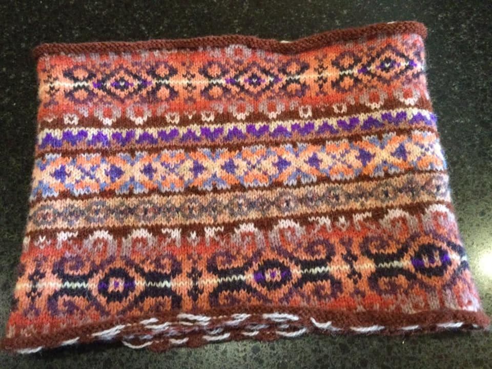 jamieson-s-jessie-s-advent-cowl-patron-snood-jacquard-fair-isle image 4