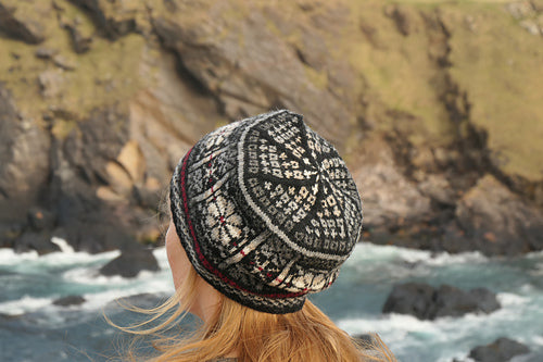jamieson-smith-kits-kit-tricot-b-ret-bjorgvin-beret image 2