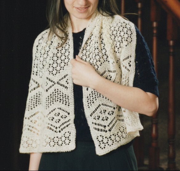 jamieson-smith-kit-trondra-scarf-dentelle-2ply-blanc image 1