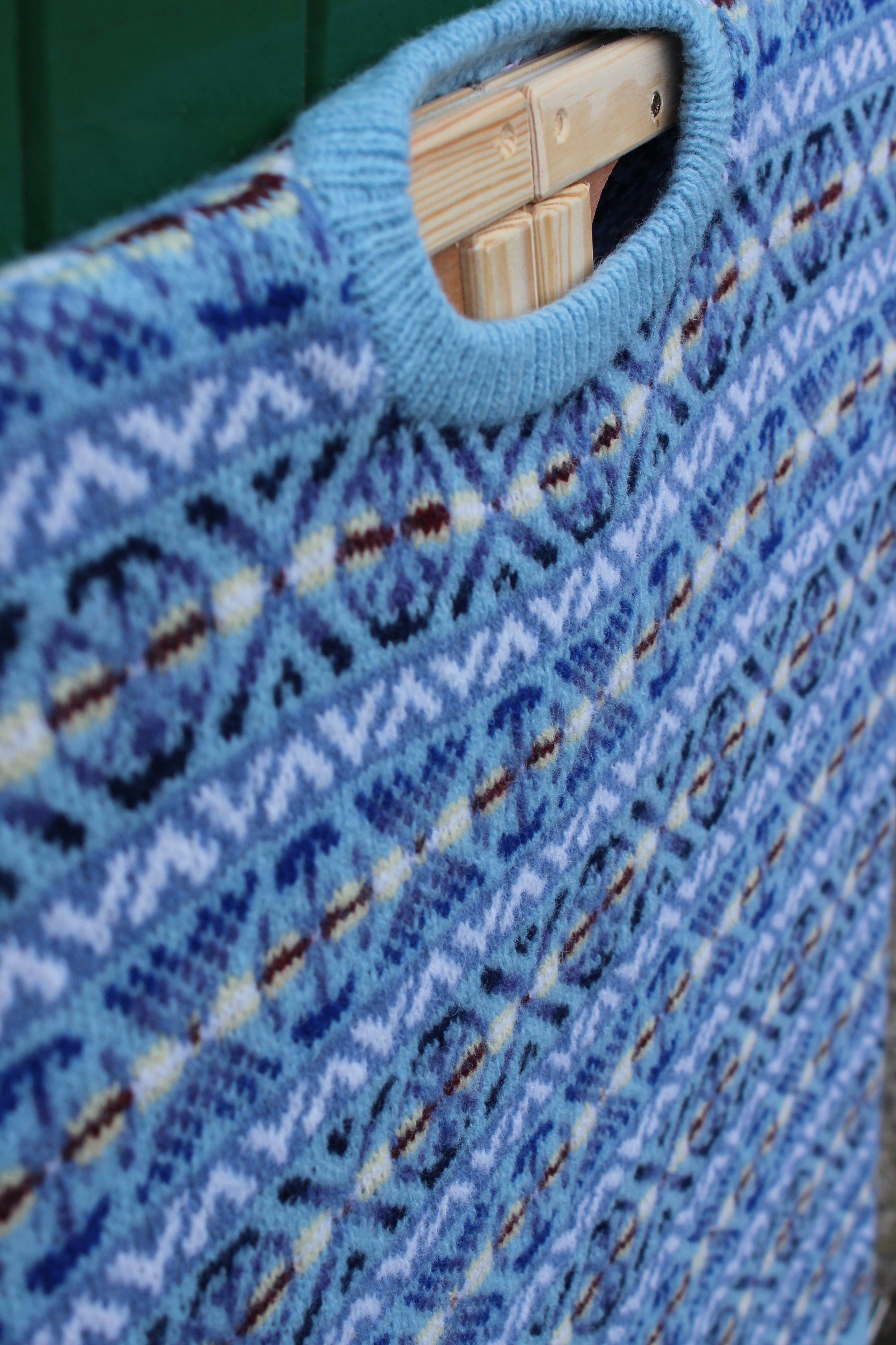 jamieson-smith-roadside-allover-patron-pull-papier-fair-isle image 2
