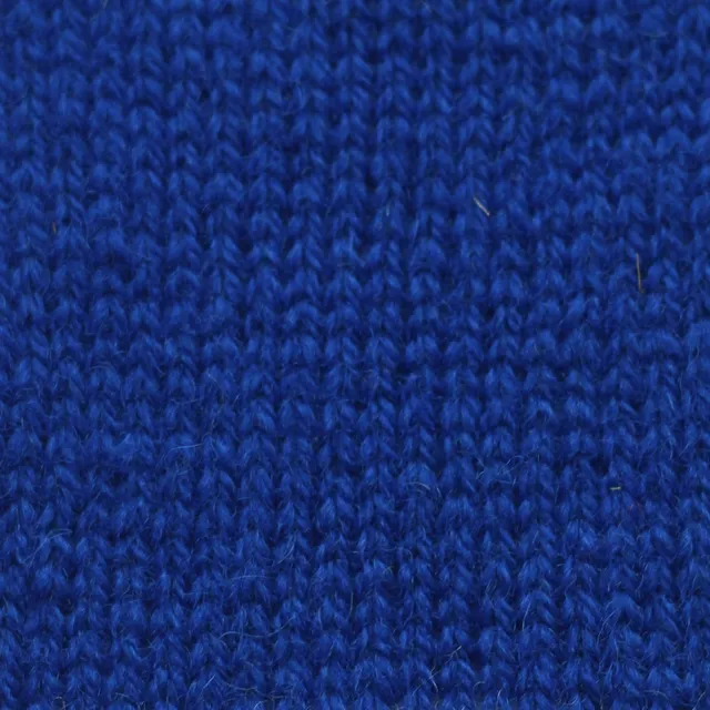 jamieson-smith-2ply-jumper-weight-c-ne-018-500g-fingering image 1