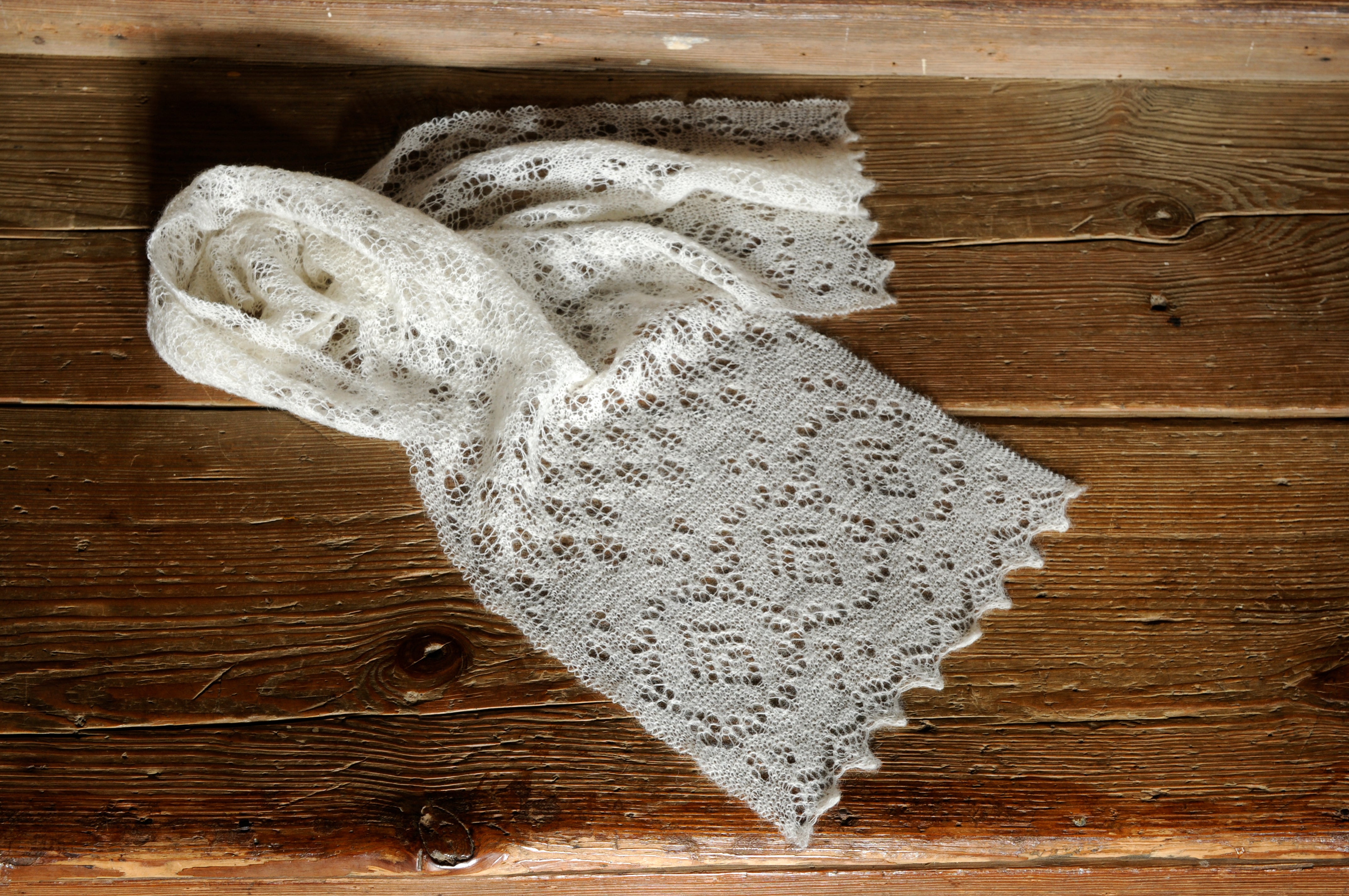 jamieson-smith-kergord-kit-foulard-dentelle-blanc image 5