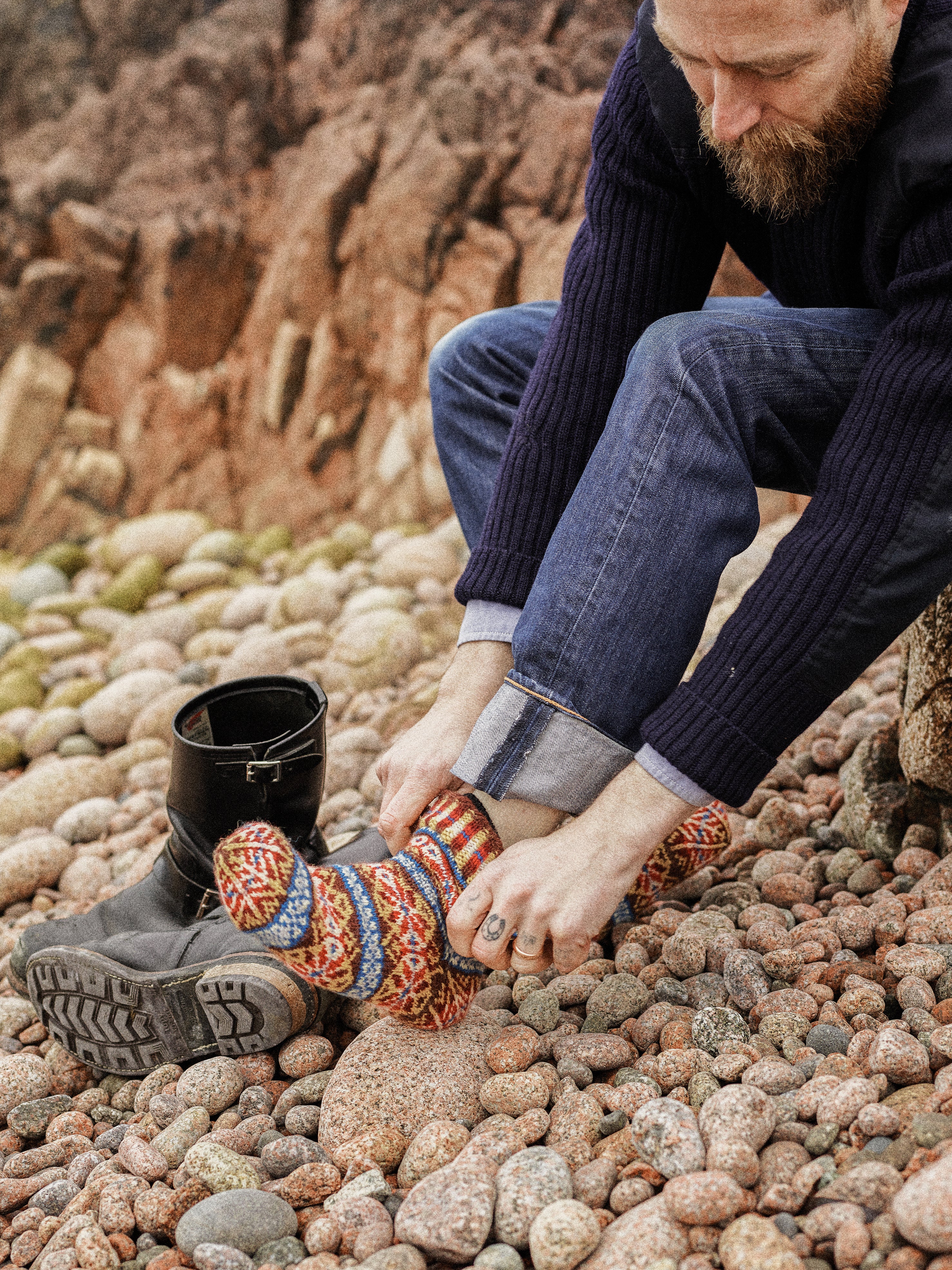 jamieson-smith-houss-socks-kit-chaussettes-fair-isle image 3