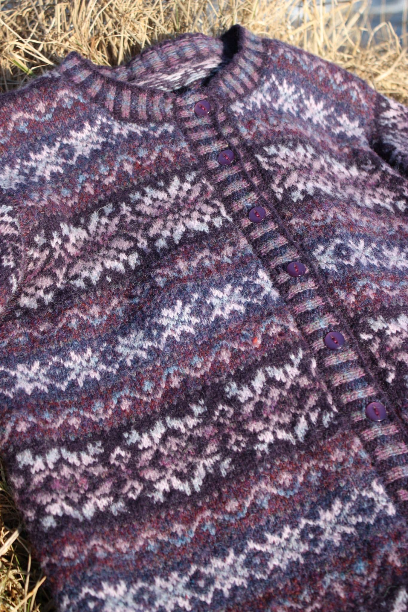 jamieson-s-mioness-patron-tricot-gilet-jacquard image 3