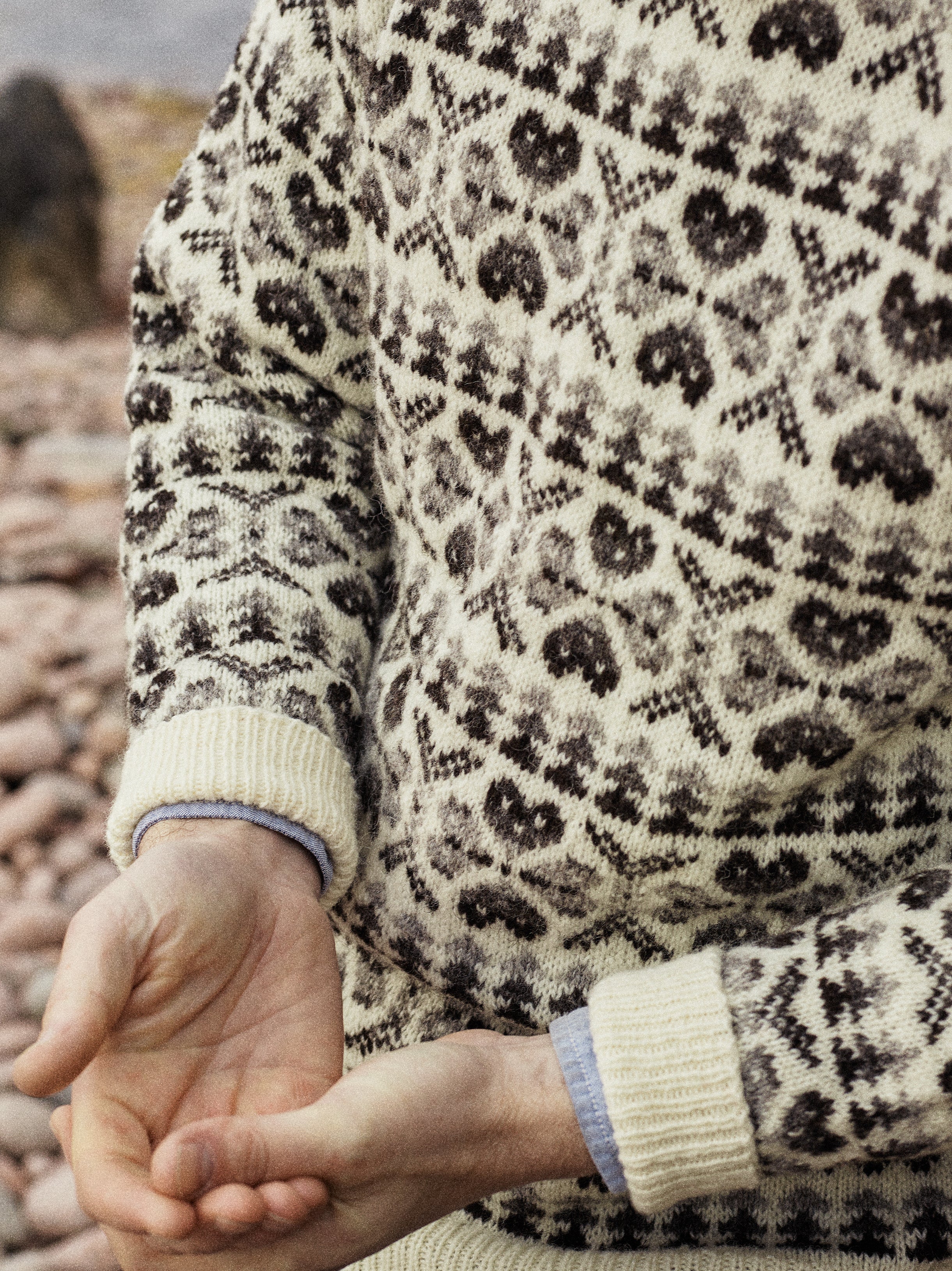 jamieson-smith-glebe-jumper-patron-tricot-pull image 2