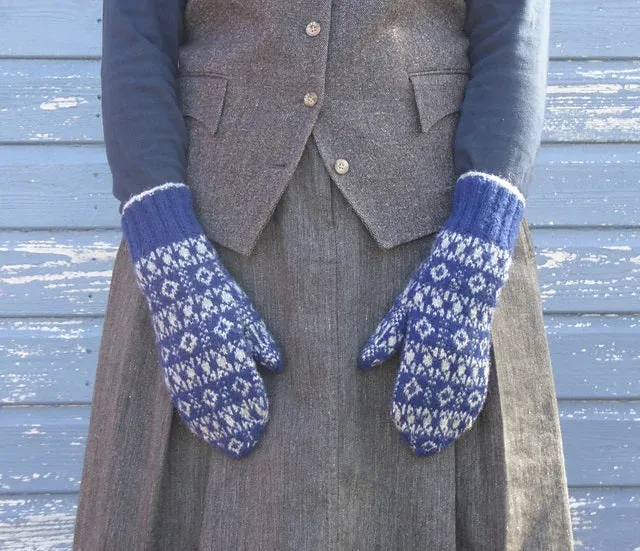 jamieson-smith-wooden-flower-mittens-kit-moufles-fair-isle image 1