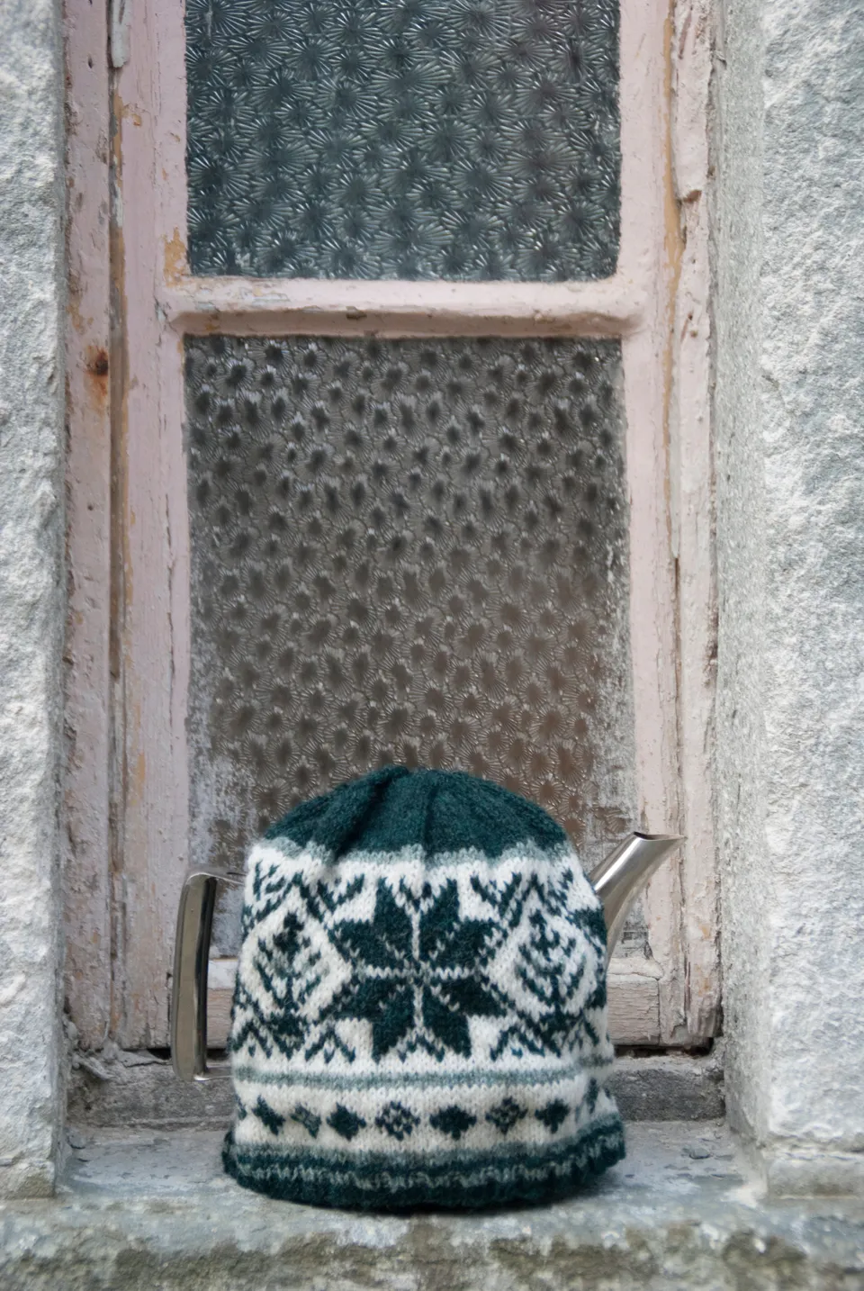 jamieson-smith-fair-isle-tea-cosy-patron-cache-th-i-re image 1