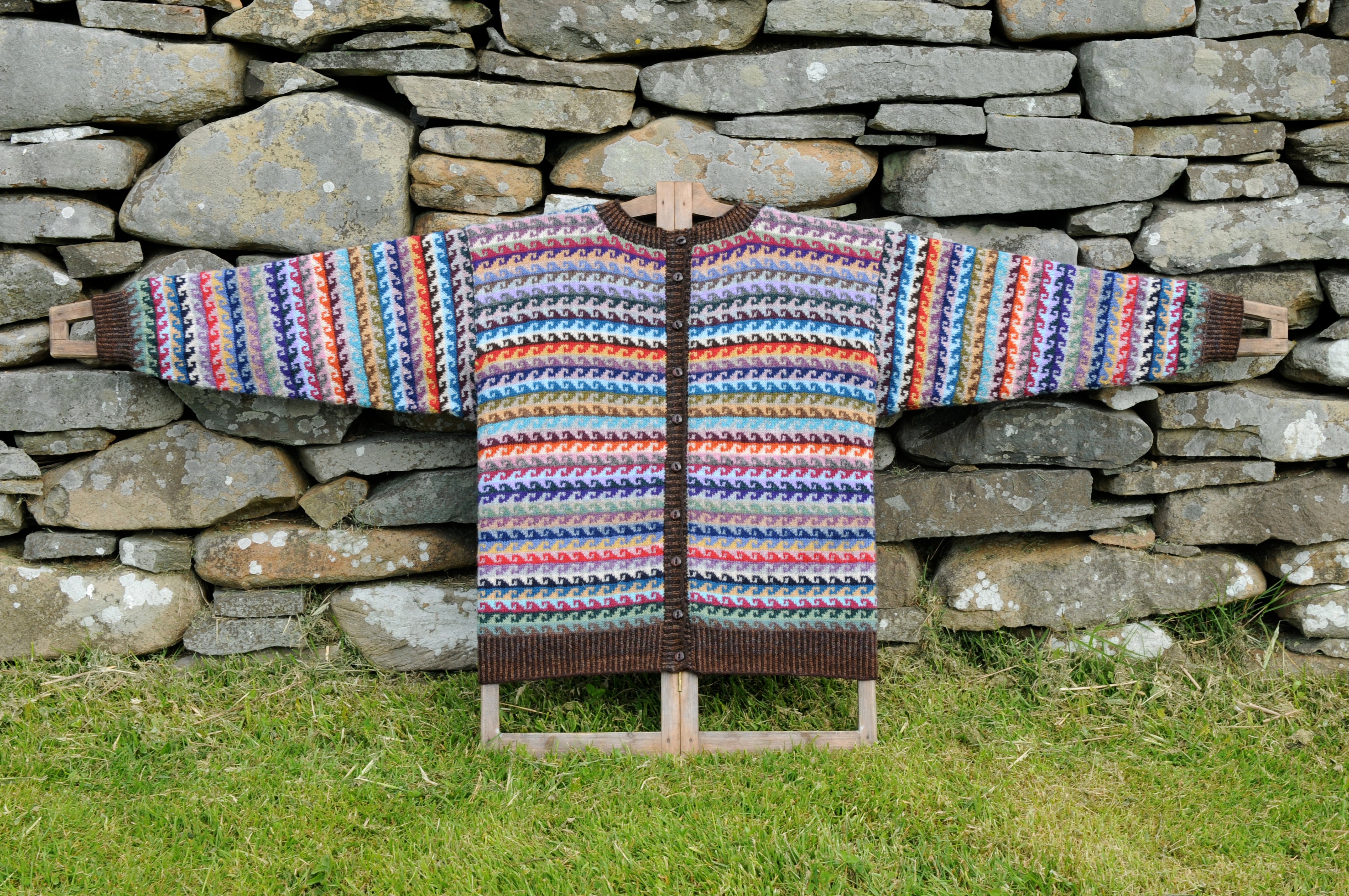 jamieson-smith-wave-cardigan-patron-papier-gilet-fair-isle image 3