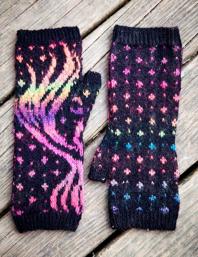 christallk-modeles-the-phoenix-patron-mitaines-jacquard-m image 2