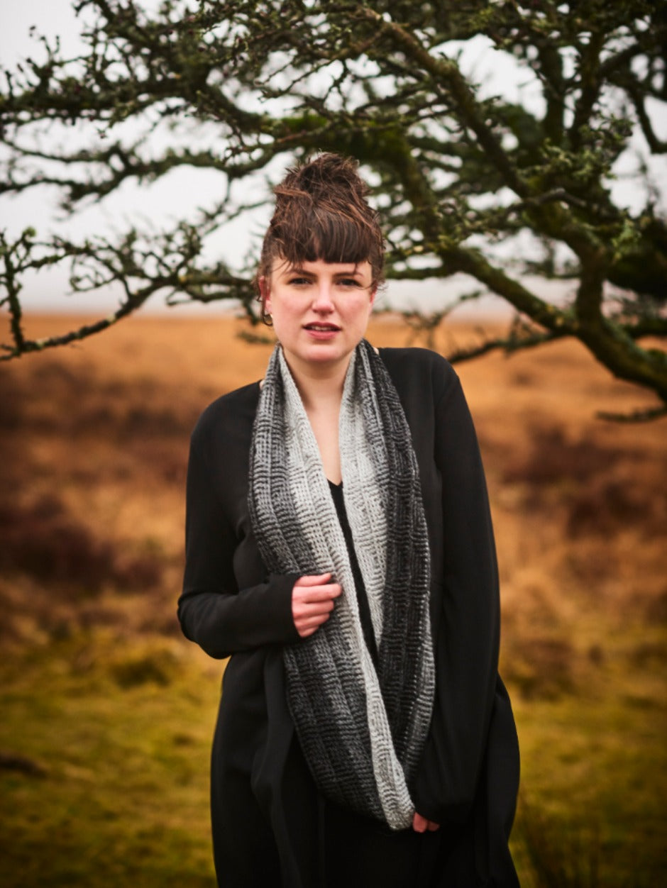 john-arbon-annual-broad-oak-hill-cowl-kit-snood-olive-gradient image 2