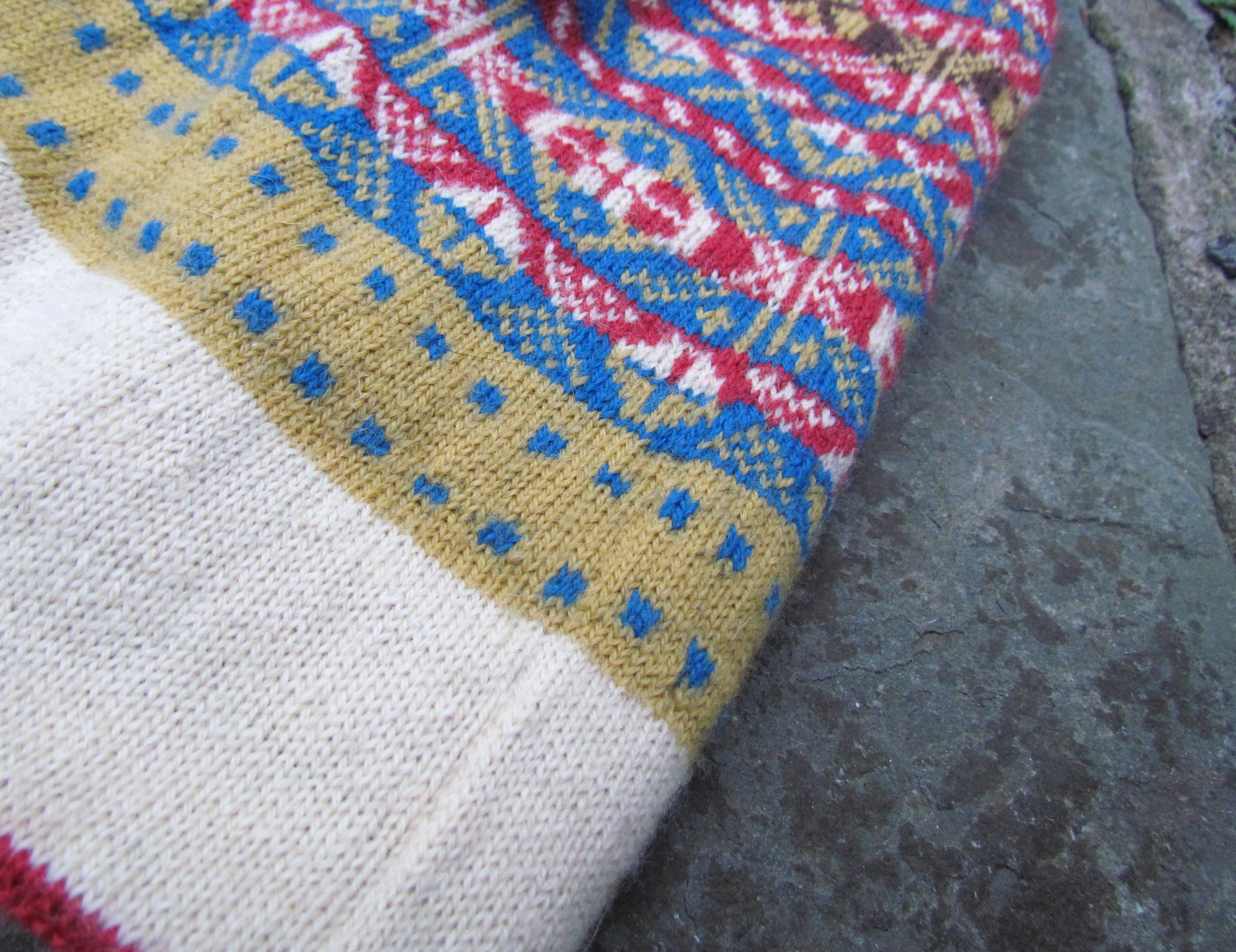 jamieson-smith-patron-bonnet-fair-isle-cap-papier image 3