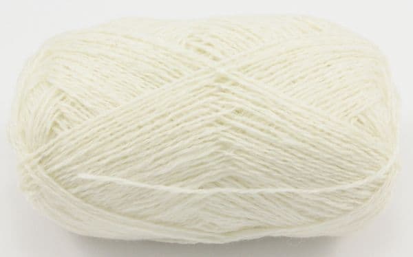 jamieson-s-of-shetland-ultra-lace-104-natural-white-fil-dentelle-25g image 2