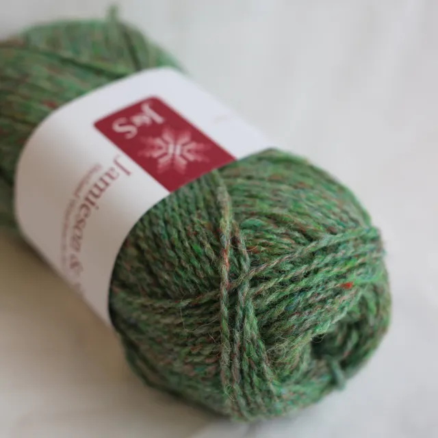jamieson-smith-2ply-jumper-weight-1282-pelote-vert-m-lang image 1