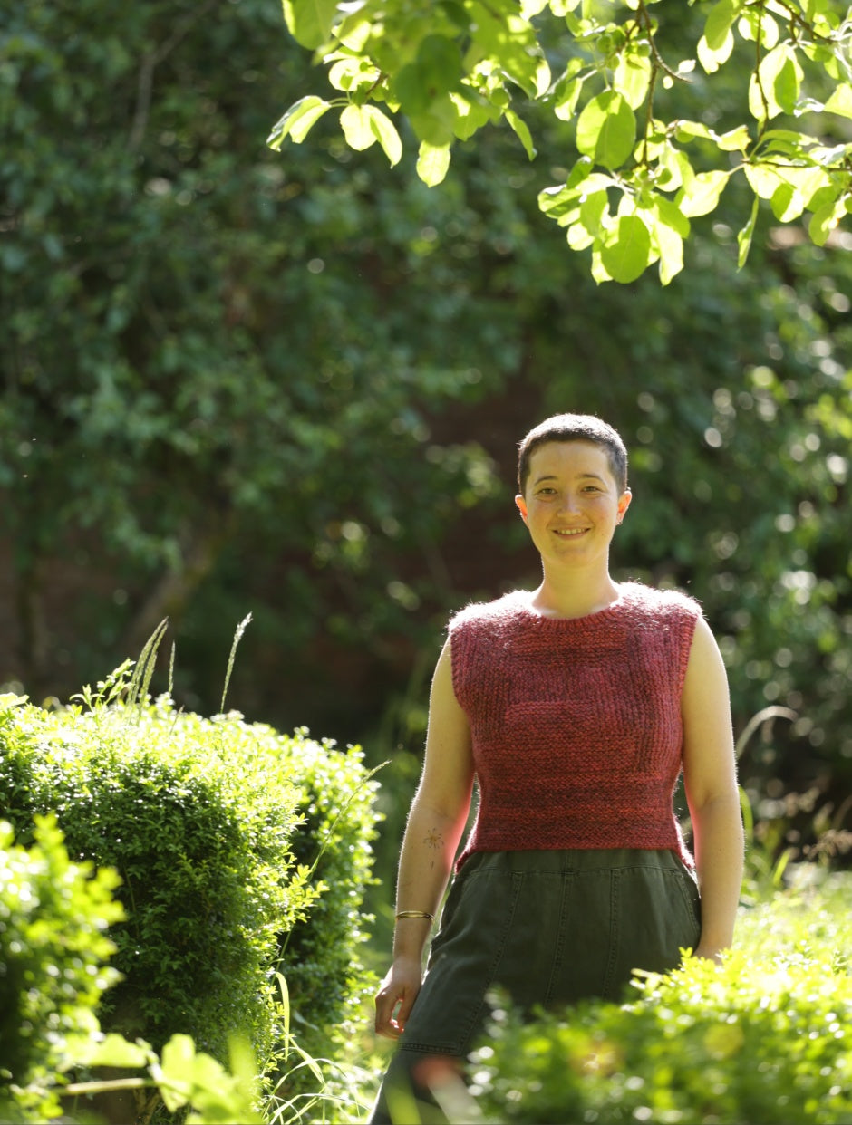 john-arbon-annual-kits-walled-garden-vest-kit-tricot-gilet-v1-warm-tones image 5