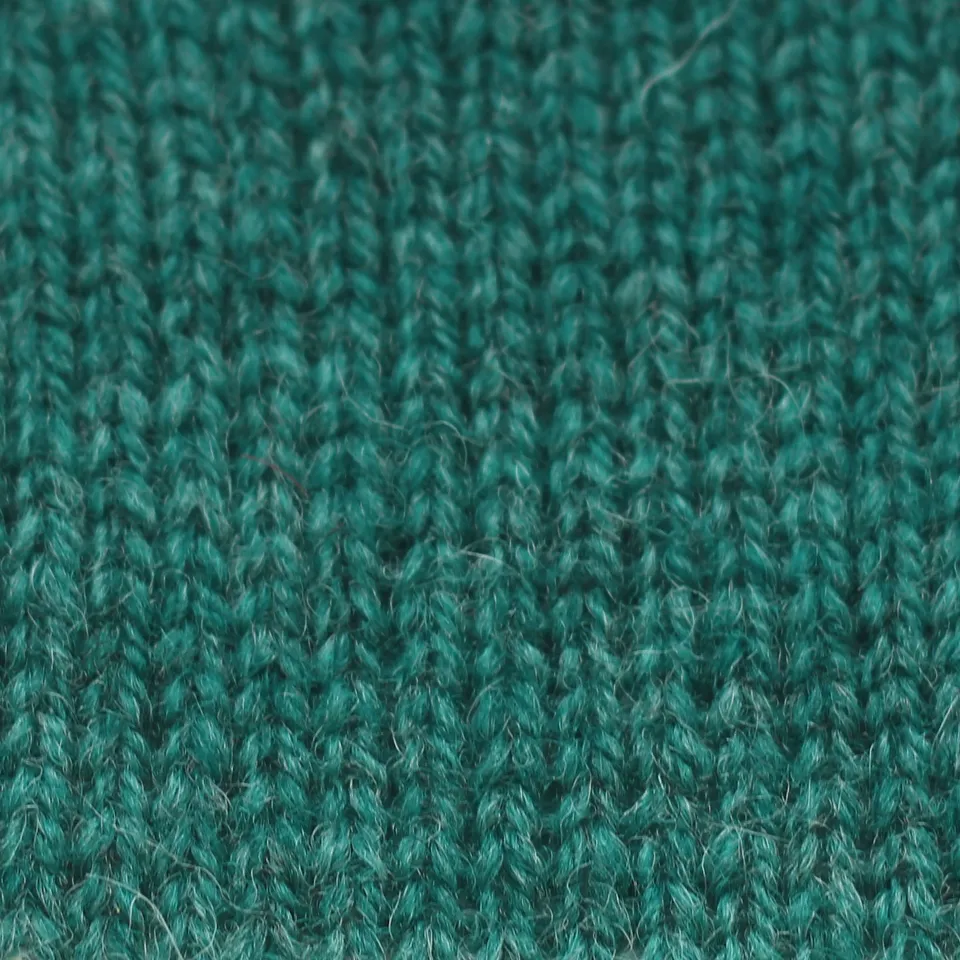 jamieson-smith-2ply-jumper-weight-fil-c-ne-065-500g-laine-shetland image 1
