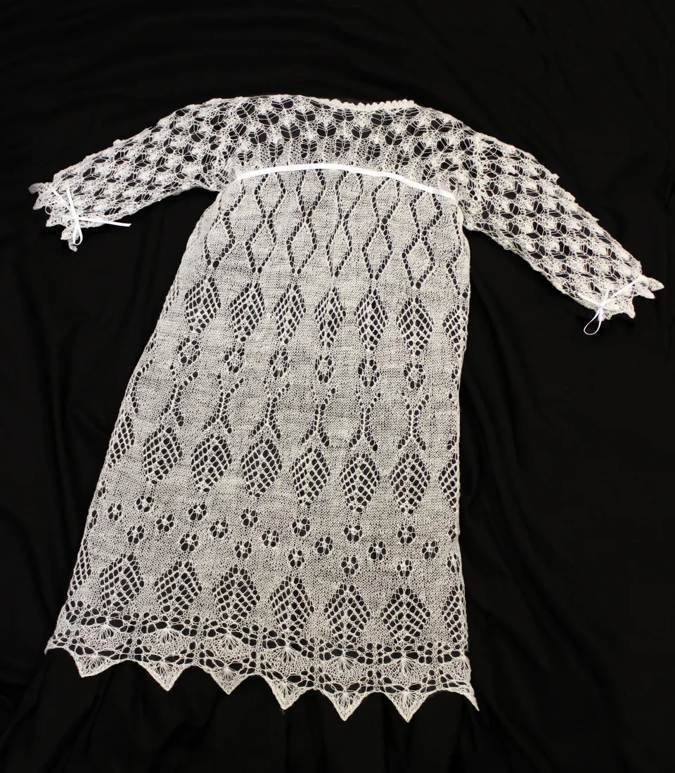 jamieson-smith-patron-tricot-robe-bapt-me-christina-dentelle image 1