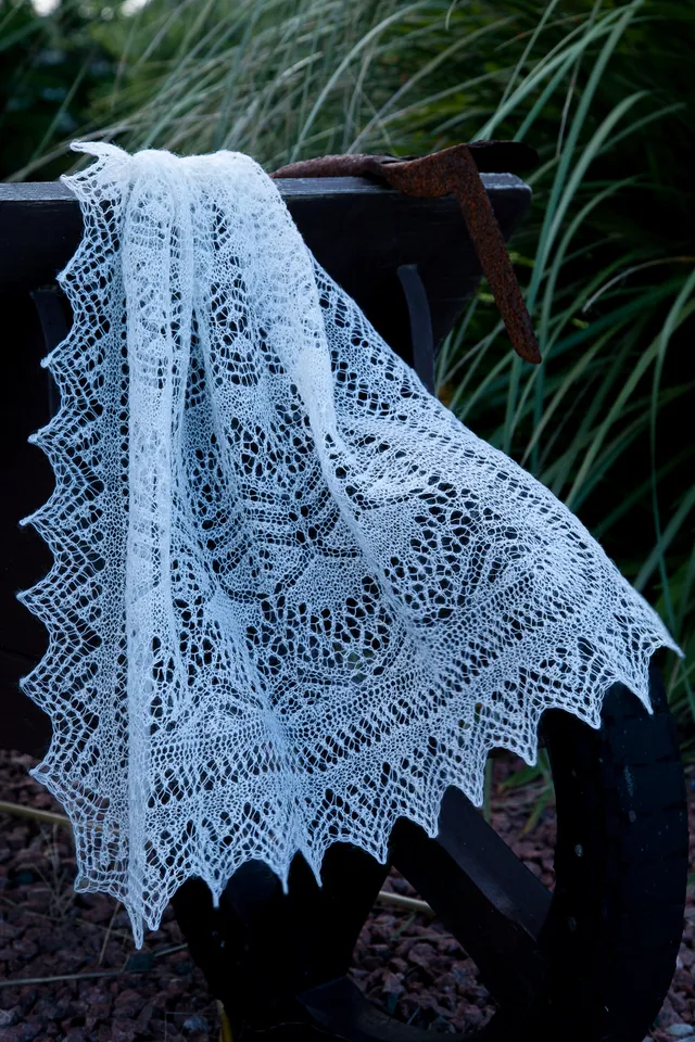 jamieson-smith-shetland-bound-patron-tole-dentelle-70x180-cm image 1