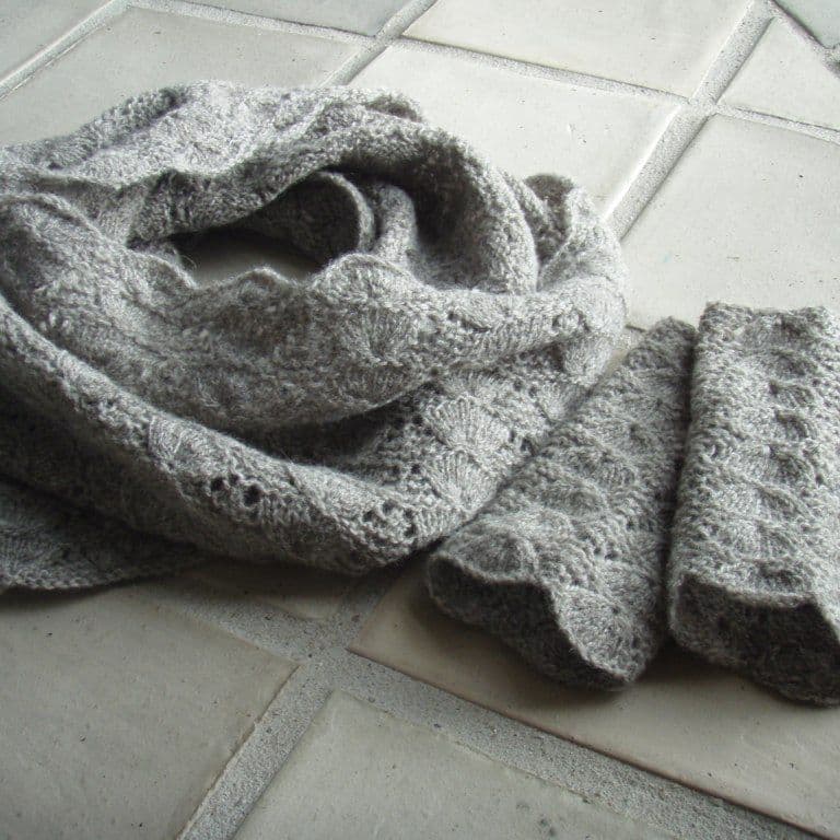 mussel-shells-tina-vejl-patron-snood-mitaines image 1