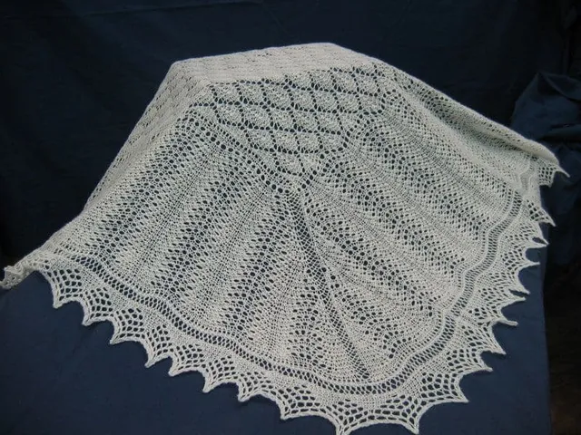 jamieson-s-lynda-shawl-patron-tricot-ch-le-ultra-9-pelotes image 1