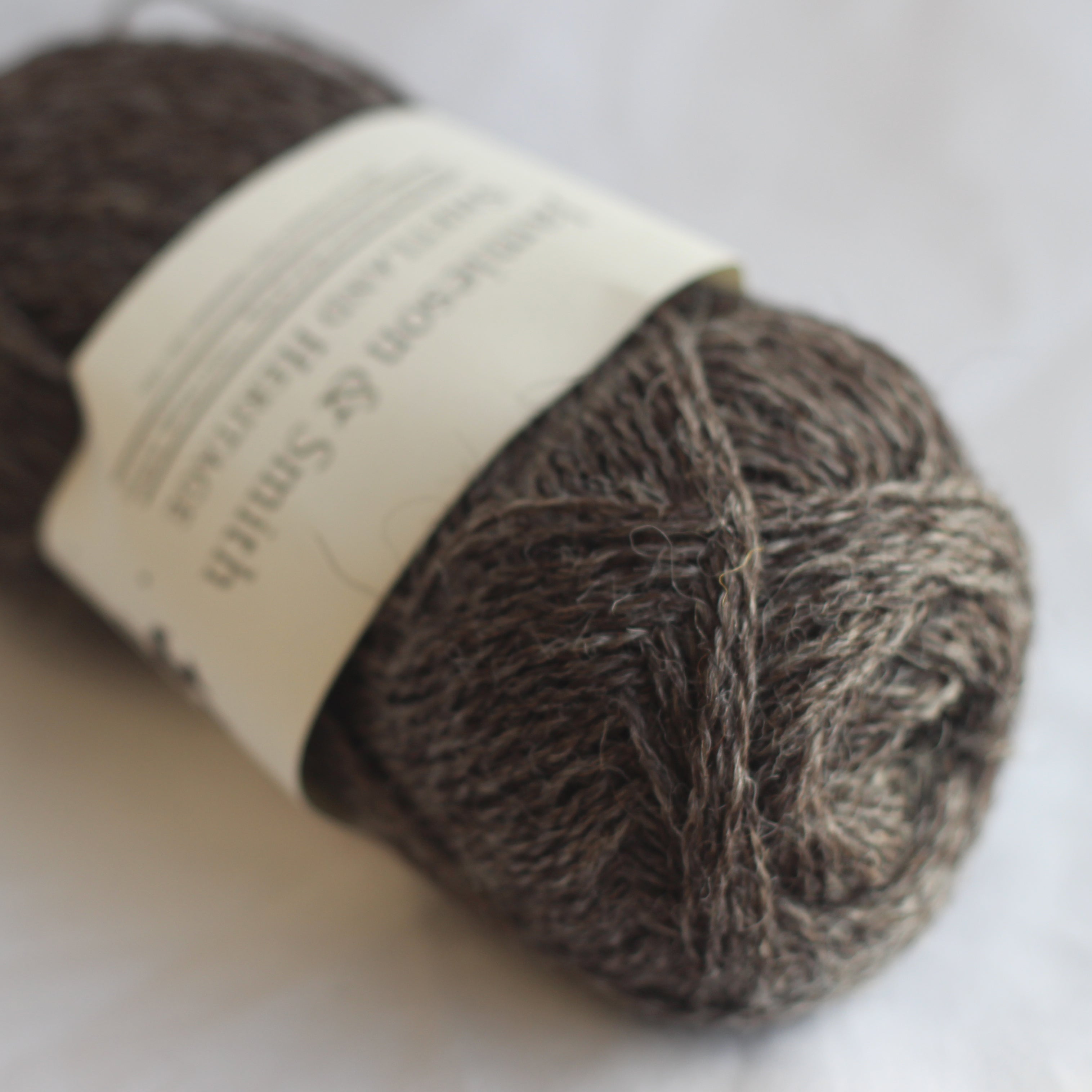 jamieson-smith-shetland-heritage-pelote-25g-gris-fonc image 1