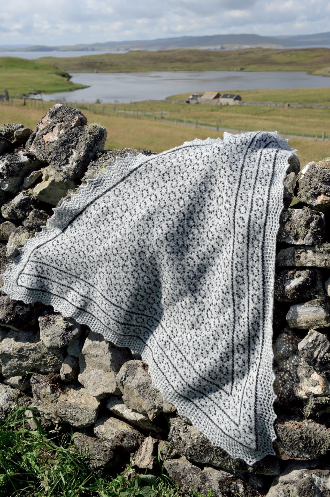 jamieson-s-fair-isle-designs-vol-1-livre-tricot-15-patrons image 4