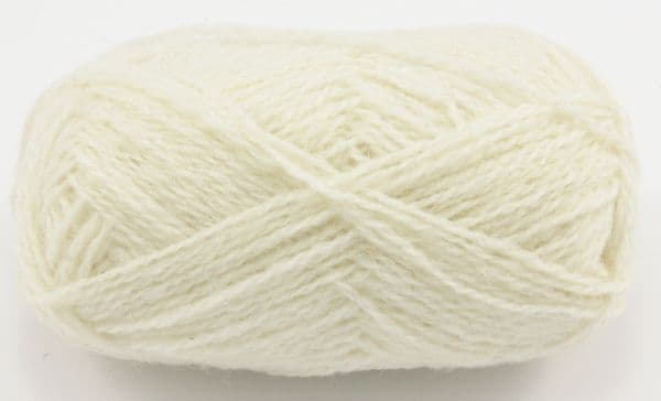 jamieson-s-of-shetland-double-knitting-104-natural-white-dk-25g image 2