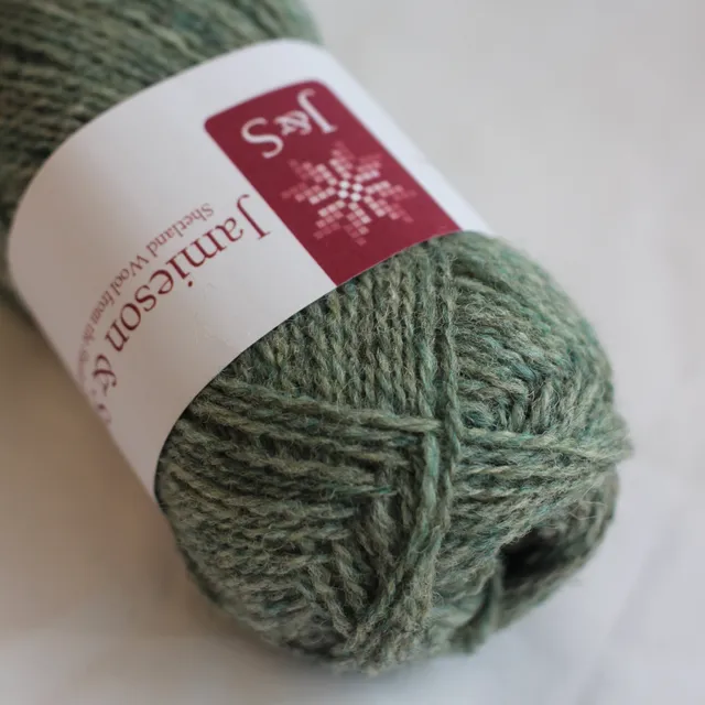 jamieson-smith-2ply-jumper-weight-fil-fc62-gris-vert-25g image 1