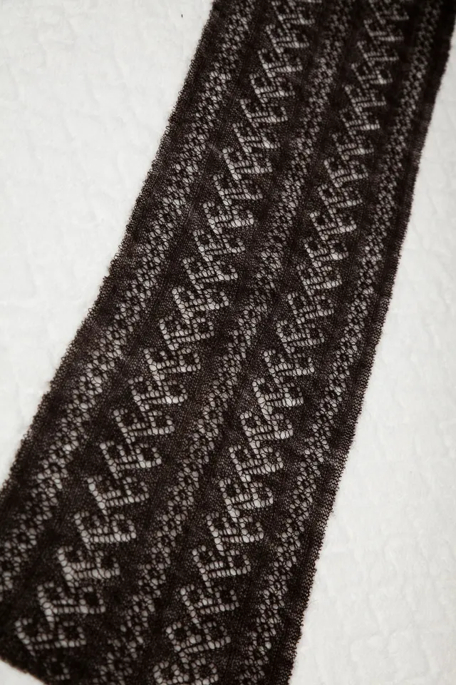 jamieson-smith-quarry-scarf-kit-tricot-charpe-dentelle image 1