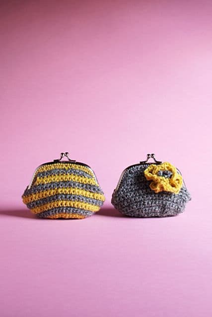 jamieson-s-of-shetland-crotchet-purse-flowers-and-stripe-patron-crochet image 1