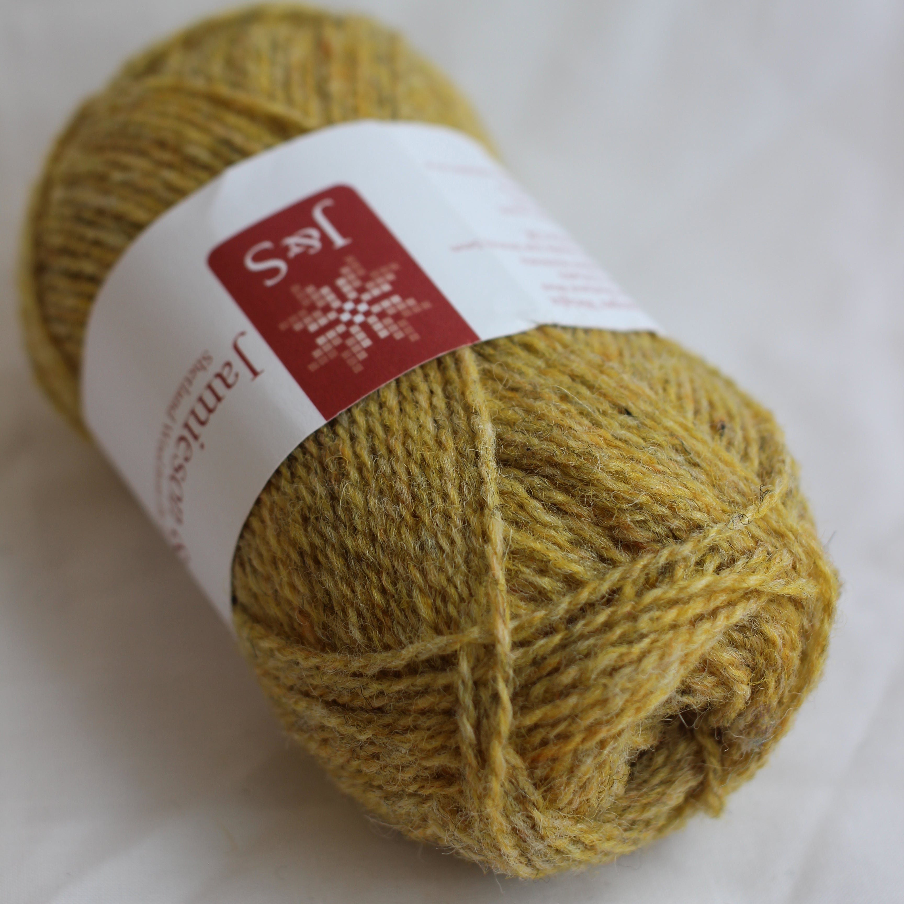 jamieson-smith-2ply-jumper-weight-laine-121-jaune-chin-25g image 1