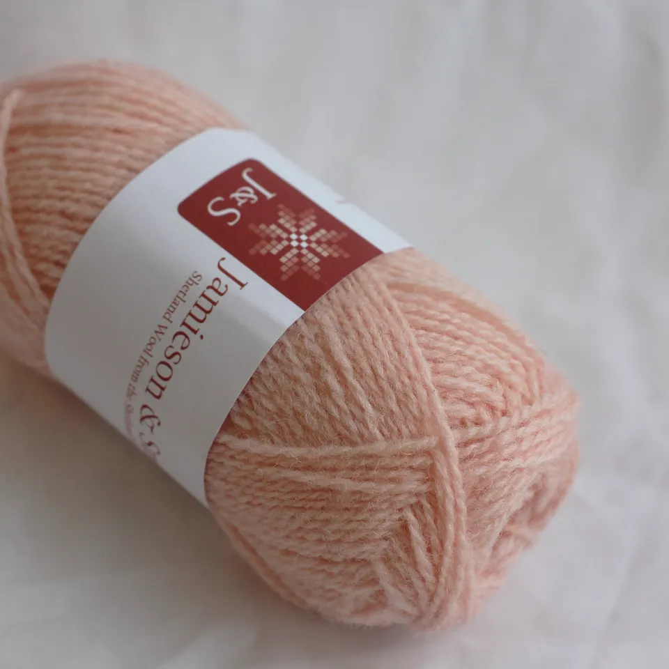 jamieson-smith-2ply-fil-fingering-101-rose-clair-25g image 1