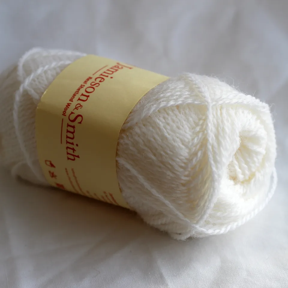 jamieson-smith-shetland-heritage-optic-white-pelote-25g image 1