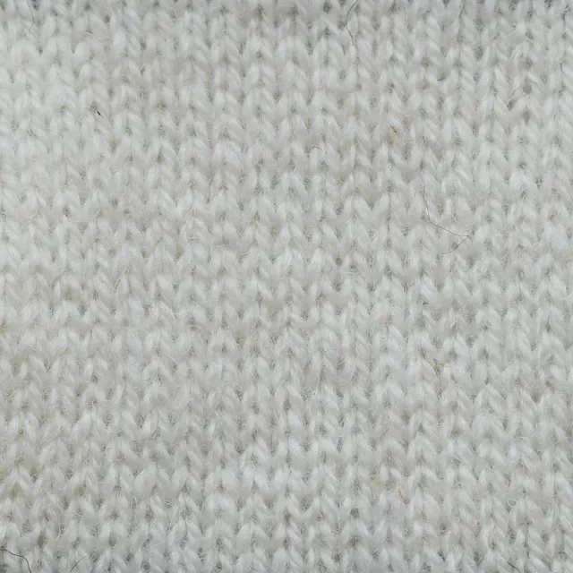 jamieson-smith-2ply-jumper-weight-fil-fingering-001-c-ne-500g image 1