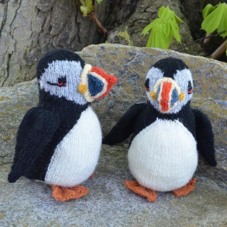 jamieson-s-of-shetland-puffin-patron-tricot-oiseau-15-cm image 1