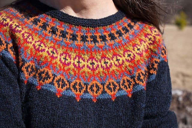 jamieson-s-helsinki-sweater-janine-bajus-patron-pull-jacquard image 4