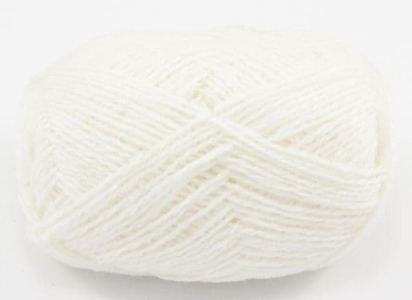 jamieson-s-spindrift-304-white-fil-jacquard-4ply-25g-blanc image 2