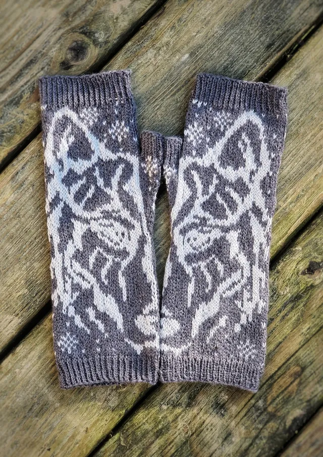 christallk-the-wolf-patron-tricot-mitaines-jacquard-femme-m image 1