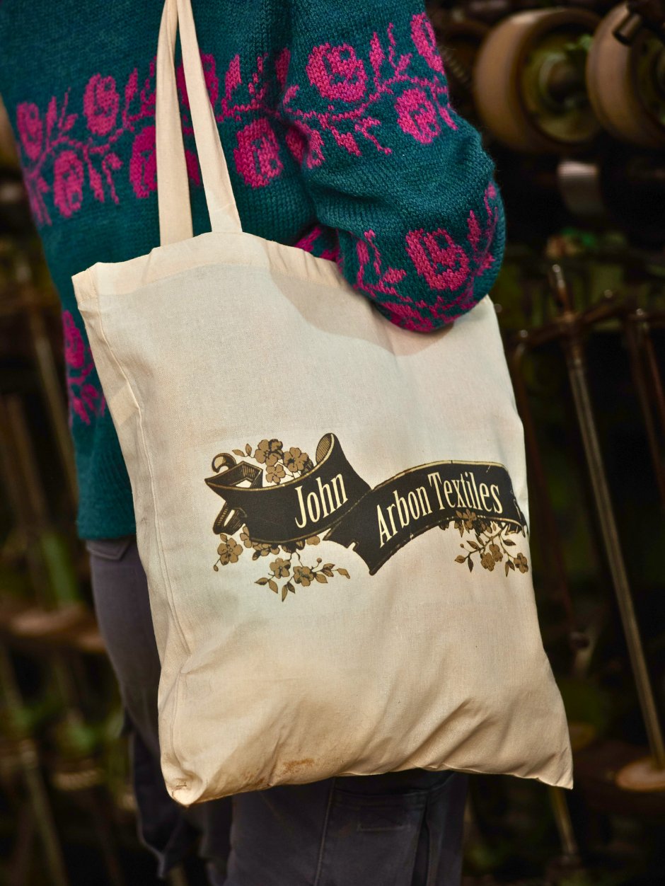john-arbon-tote-bag-sac-tricot-coton-recycl-37x42-cm image 1