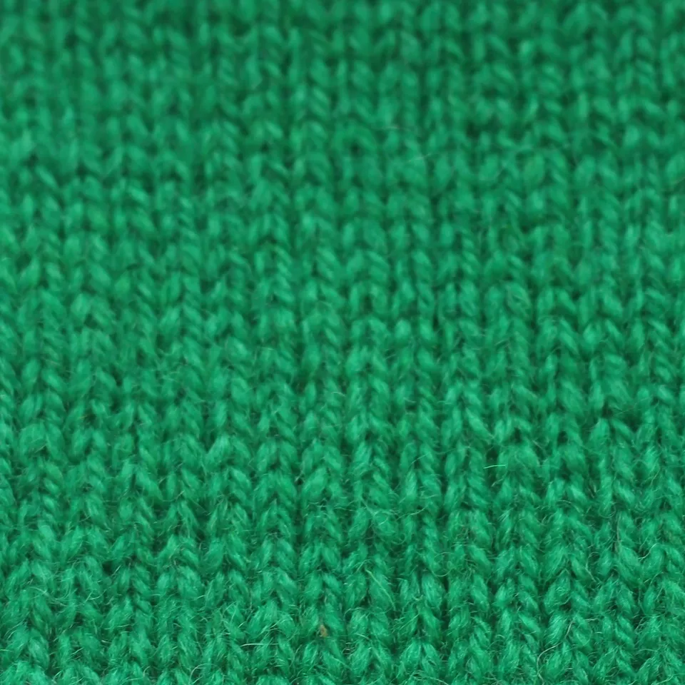 jamieson-smith-2ply-jumper-weight-079-c-ne-laine-500g image 1