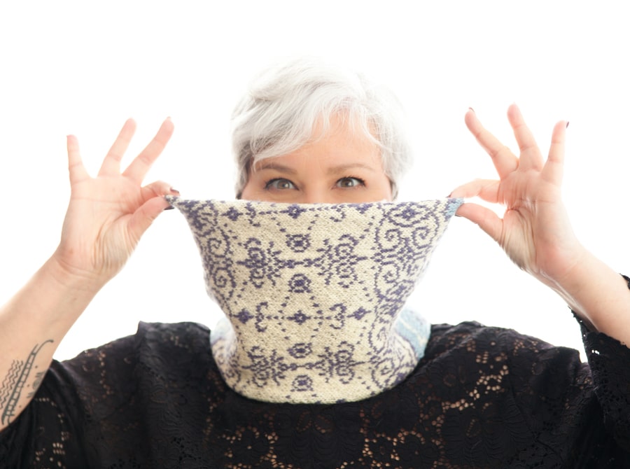 christallk-delftware-cowl-patron-col-jacquard-bleu image 2